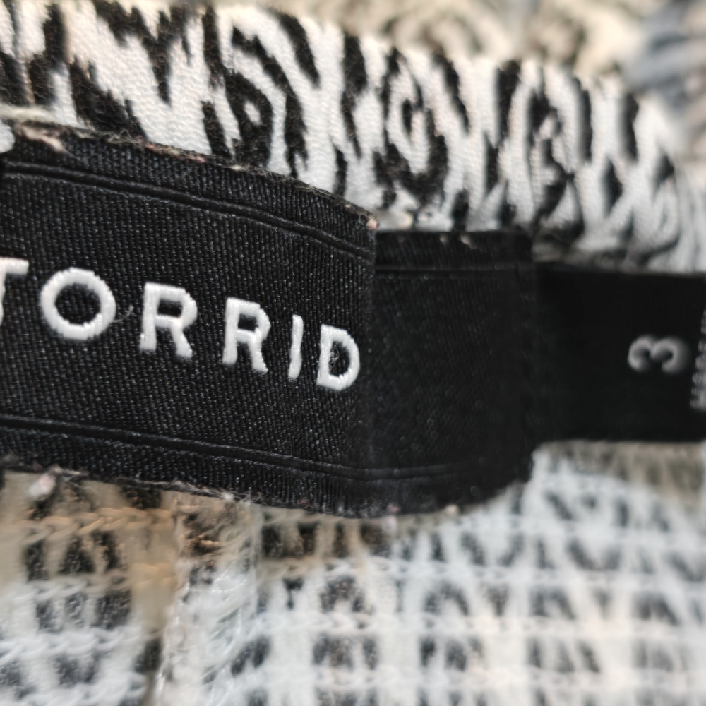 Torrid Black and White High Waist Shorts - Picture 4 of 4